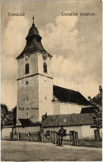 Torockó, Rimetea, Trasco; Unitárius templom 'Egy az Isten' felirattal / church
