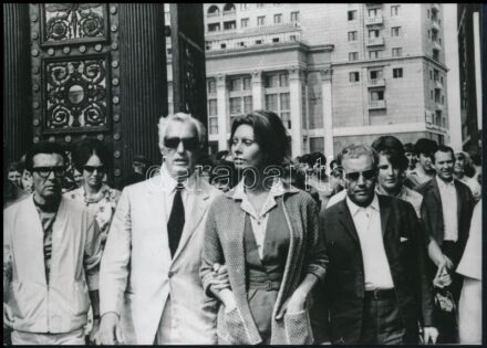 1969 Sophia Loren Moszkvában fogat és meglátogatja a Lenin mauzóleumot. sajtófotó 12x18 cm