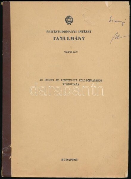 Sámuel Nicolette: Az emberi és környezeti kölcsönhatások vizsgálata. Építéstudományi Intézet tanulmány tervezet. Bp., 1971, Építéstudományi Intézet, (8)+238 p. Kiadói papírkötés, sérült borítóval és gerinccel. Megjelent