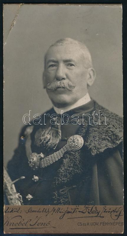 1911 Szombathely, Dr. Laky Kristóf (1841 - 1920) cs. és kir. kamarás, kir. curiai biró, a szombathelyi kir. törvényszék elnökének dedikált portréfotója, keményhátú fotó, Knebel Jenő szombathelyi műterméből, körbevágott, a