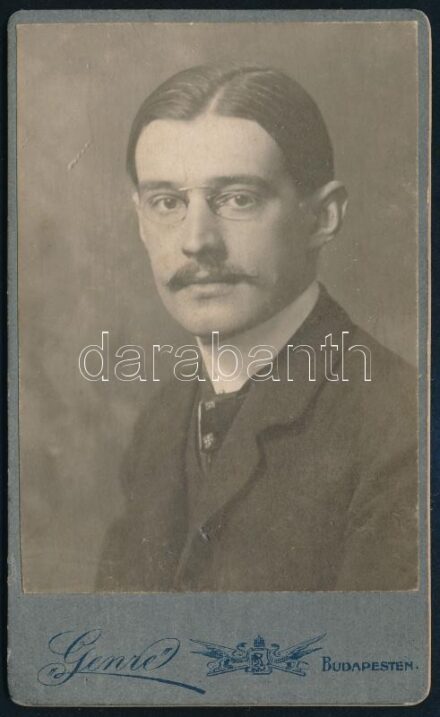 1908 Eisner Aurél tőzsdés portréja a 'Genre' Fényképészeti és Festészeti budapesti műterméből. Vizitkártya.