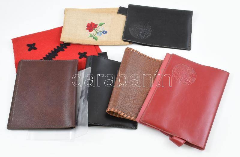 8 db vegyes könyvborító (bőr/műbőr, filc, nylon, stb.)