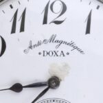 Doxa nagy méretű zsebóra, vadász motívummal. Sérült számlappal, működő, jó állapotban d: 70 mm - Image 2