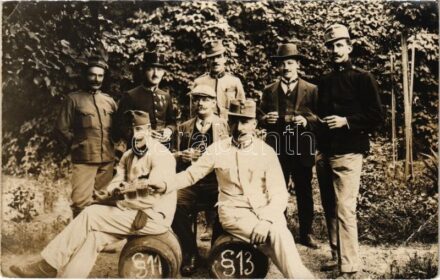 Osztrák-magyar katonák csoportja / WWI Austro-Hungarian K.u.K. military, group of soldiers. Adolf Reiter (Friesach, Kärnten) photo (EB)