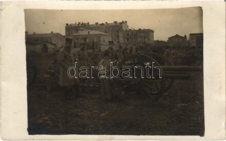 Osztrák-magyar katonák csoportja, tüzérség / WWI Austro-Hungarian K.u.K. military, group of soldiers, artillery. photo (EK)