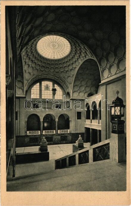 München, Munich; Universität München, Lichthof und Haupttreppe / university, interior