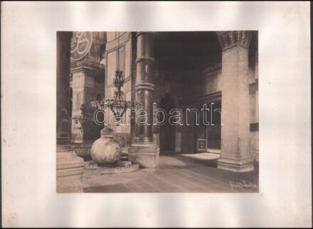 cca 1900-1910 Konstantinápoly (Isztambul), Hagia Szophia, belső részlet, nagyméretű, kartonra kasírozott fotó, 26,5x21 cm / Constantinople (Istanbul), Hagia Sophia, interior detail, large-size vintage photo