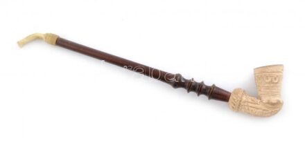 Régi pipa, kerámia tesz, fa szár, korának megfelelő állapotban, h: 28 cm