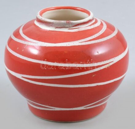 Piros-fehér váza. Mázas kerámia, kézzel festett, jelzett, hibátlan d: 12 cm, m: 11 cm