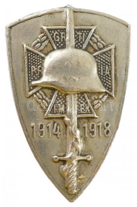 ~1930. 'Országos Frontharcos Szövetség' fém gomblyukjelvény, hátoldalon 'BERÁN N. BPEST DÖBRENTEI U. 2.' gyártói jelzéssel (28x18mm) T:1-,2 Hungary ~1930. 'Hungarian Front Fighters Association' metal miniature button badge with maker's