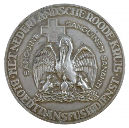 Hollandia DN 'Prof. Dr. Karl Landsteiner / Holland Vöröskereszt' kétoldalas ezüstözött bronz emlékérem. Szign.:Jac J. Van Coor (50mm) T:2 patina, kopott ezüstözés Netherlands ND 'Prof. Dr. Karl Landsteiner / Dutch Red Cross' two-sided