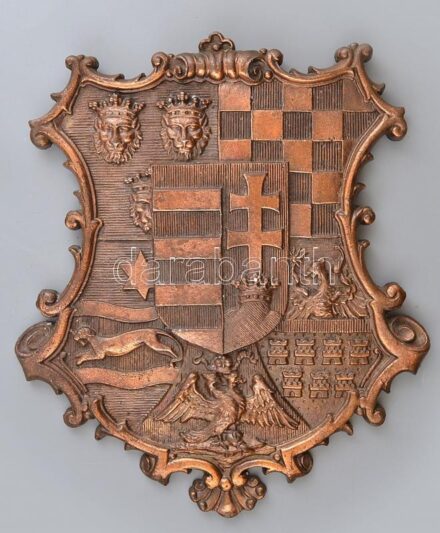 A Magyar Szent Korona Országainak középcímere (korona nélkül). Bronzírozott fémöntvény, jelzés nélkül, falra akasztható, 30x26 cm