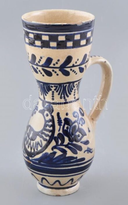 Népi bokály, mázlepattanásokkal, jelzés nélkül, m: 20,5 cm