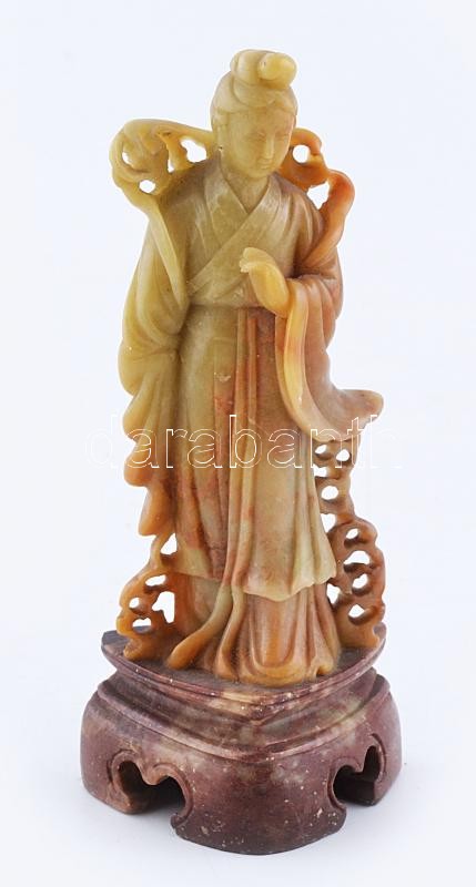 Faragott zsírkő figura, m: 16 cm