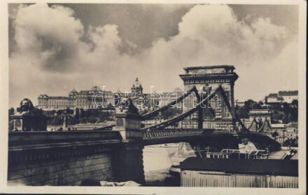 Budapest, Lánchíd, gőzhajó