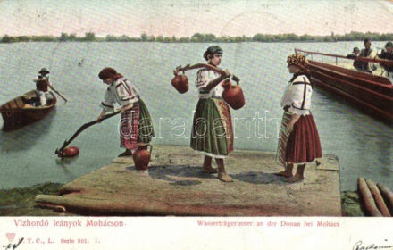 Mohács, Vízhordó leányok, folklór (EK)