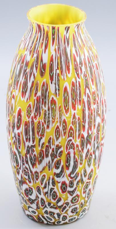 Murano Fratelli Toso millefiori üvegváza. cca 20. sz. első harmada, egységes színű murrine szeletekből épített üvegváza, jelzés nélkül, m: 25,5 cm /// Murano Fratelli Toso Millefiori Glass Vase. Circa early 20th century, made from uniform-colored murrine slices. Unmarked. Height: 25.5
