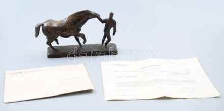 Beck András (1911-1985): Lovat vezető fiú. Patinázott bronz, jelzés nélkül, cca 1945-1950, 18x10 cm, a Magyar Nemzeti Galéria bírálati véleményével. /// Beck András (1911-1985): Boy Leading a Horse. Patinated bronze, unsigned, circa 1945-1950, 18x10 cm, with the review opinion of the Hungarian National