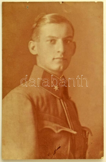 cca 1910-1920 Kálniczky Gusztáv (1896-1964) tőrvívót, olimpikont, katonát ábrázoló fotólap, 14x9 cm /  cca 1910-1920 Photo of Gusztáv Kálniczky (1896-1964) Hungarian fencer, 14x9 cm