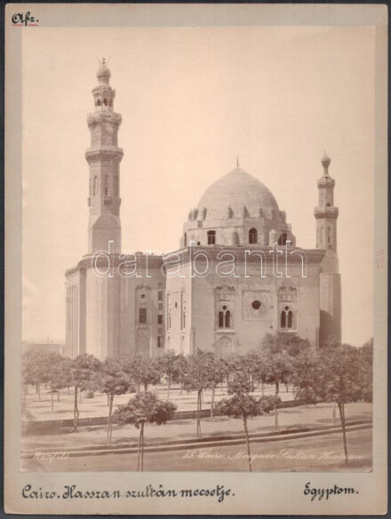ca 1900 Félix Bonfils (1831-1885): Cairo Hasszan szultán mecsetje Cholnoky Jenő földrajztudós és utazó által feliratozott fotó karton 38x30 cm  cca 1900 Félix Bonfils (1831-1885): Cairo Mosque Sultan Hassan, photo inscribed by Jenö Cholnoky Hungarian traveler cardboard 38x30