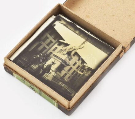 cca 1900 Olaszország, Firenze egy doboz üveg diapozitív, magyar utazó által készített felvételek, 16 db, 9x9 cm / cca 1900 Firenze, Italy, a box of glass slide positives, photographs taken by a Hungarian traveler, 16 pcs, 9x9 cm