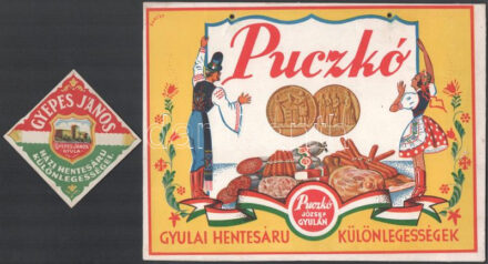 cca 1930-1940 Gyula, Puczkó József gyulai hentes dekoratív, színes karton reklámtáblája, szign.: Barcza, 21x28 cm + Gyepes János házi hentesáru különlegességei címke, 8x8 cm
