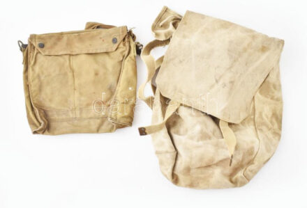 II. világháborús brit katonai gázálarc táska (szimatszatyor) + hátizsák, az egyikben belül kézzel írt "Montgomery-M" felirattal, kissé viseltes, foltos / World War II British military gas mask bag + backpack, slightly worn, stained