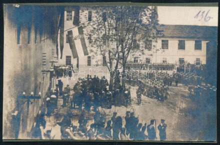 ca 1915 Az óbudai királyi Dunai Flottilla laktanya utvarán tartott katonai sorakozó, a magyar zászlóval /  Danube Fleet The yard of the Óbuda barracks. Notice the Hungarian flag flying from the building. 13x8,5 cm