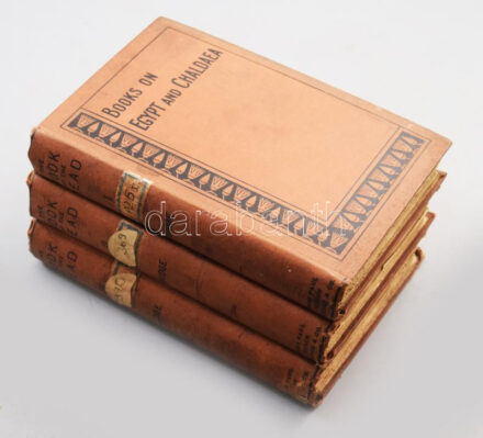 Budge, E[rnest] A[lfred] Wallis: The Book of Dead I-III. The chapters of coming forth by day or the Theban recension of the book of the dead. The Egyptian hieroglyphic text edited from numerous papyri by - -. Volume I.: Chapters I-LXIV. Volume II.: LXV-CLII. Volume III.: Chapters CLIII - CXC and appendices. Books on Egypt and Chaldea XXVIII-XIX. London, 1910., Kegan Paul, Trench, Trübner & Co., (Vienna, Adolf Holzhausen-ny.), LXVIII+200 p.; 4+292 p.; 4+305 p. Első kiadás.  Sir Ernest Alfred Thompson Wallis Budge (1857-1934) angol egyiptológus, orientalista és filológus, a British Museum munkatársa, aki számos művet publikált az ókori Közel-Keletről. A British Museum megbízásából számos utat tett Egyiptomba és az Angol-egyiptomi Szudánba, hogy régiségeket vásároljon, és segítsen felépíteni British Museum gyűjteményét.1920-ban lovaggá ütötték az egyiptológia és a British Museum szolgálatáért.  Kiadói egészvászon-kötések, kopott, foltos borítókkal, a gerinceken címkékkel, régi intézményi bélyegzésekkel, ex libris-szekkel, a II. kötet részben felvágatlan, a III. kötet felvágatlan lapokkal. / Budge, E[rnest] A[lfred] Wallis: The Book of Dead I-III. The chapters of coming forth by day or the Theban recension of the book of the dead. The Egyptian hieroglyphic text edited from numerous papyri by - -. Volume I.: Chapters I-LXIV. Volume II.: LXV-CLII. Volume III.: Chapters CLIII - CXC and appendices. Books on Egypt and Chaldea XXVIII-XIX. London, 1910., Kegan Paul, Trench, Trübner & Co., (Vienna, Adolf Holzhausen), LXVIII+200 p.; 4+292 p.; 4+305 p. First edition. Linen-binding, with spotty and worn cover, with labels on the spines, with old stamps, with ex libris, the 3rd book with uncut pages, the 2nd book with partly uncut