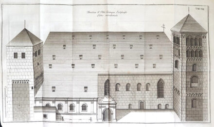 Koller [József], Josephus:   Prolegomena in historiam Episcopatus Quinqueecclesiarum.  [Pozsony] Posonii, 1804. Typis Joannis Michaelis Landerer de Füskút. [12] + 156 p. + 16 t. (kihajtható rézmetszet, ebből egy kézzel színezett) + 2 térkép (kihajtható rézmetszet).  Koller József (1745-1832) római katolikus pap, pécsi levéltáros, könyvtárigazgató, nagyprépost, a pécsi őskeresztény emlékek (azaz a pécsi világörökség) első tudós kutatója. A téma alapvető, korai monográfiájában a pécsi püspökség őskeresztény időkig visszavezethető régészeti, felirattani és építészettörténeti emlékeit vizsgálja. Táblaanyagán a katalogizált őskeresztény és középkori leletanyagon túl látképek: az őskeresztény sírkamra kézzel színezett látképe, illetve a pécsi bazilika több irányból felvett látképei. Kihajtható térképei egyike Baranya vármegye szövevényes településhálózatát örökíti meg, a másik térkép Eszék környékét ábrázolja. Az első előzéken régi tulajdonosi bejegyzés.  Poss.: Lendvay Pál.  Díszesen aranyozott gerincű, vaknyomásos, enyhén kopott korabeli bőrkötésben, színes festésű lapszélekkel. Az enyhén kopott kötéstáblákon egyszeres vaknyomásos léniákból készült keretdísz. Szép