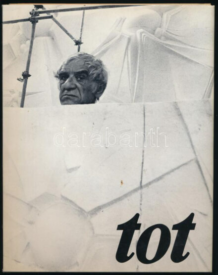 Amerigo Tot. A művész, Amerigo Tot (1909-1984) szobrászművész által DEDIKÁLT példány! Szerk.: Moldován Tamás. Bp.,[1983.],Idegenforgalmi Propaganda és Kiadó Vállalat, 176+4 p. Gazdag fekete-fehér képanyaggal illusztrált. Kiadói egészvászon-kötés, kiadói papír