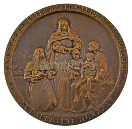 Vastagh Éva (1900-1942) 1935. "9. Nemzetközi Dermatológiai Kongresszus Budapest" kétoldalas bronz emlékérem "LUDVIG" gyártói jelzéssel "IX. CONGRESSUS INTERNATIONALIS DERMATOLOGORUM - BUDAPESTINI MCMXXXV." (60mm) T:AU / Hungary 1935. "9th International Dermatology Congress Budapest" double-sided bronze medallion with "LUDVIG" maker's mark. Sign: Éva Vastagh. "IX. CONGRESSUS INTERNATIONALIS DERMATOLOGORUM - BUDAPESTINI MCMXXXV." (60mm) C:AU HV