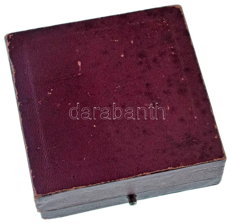 1916. "A Polgári Hadi Érdemkereszt III. osztálya" zománcozott, jelzett Ag kitüntetés, a hátlapon a tűn "R&F" jelzéssel, eredeti dísztokban (46x46mm) T:AU / Hungary 1916. "War Cross for Civil Merit, 3rd Class" enamelled, hallmarked Ag decoration, with "R&F" maker's mark on the on the needle, in original case (46x46mm) C:AU NMK - Image 3