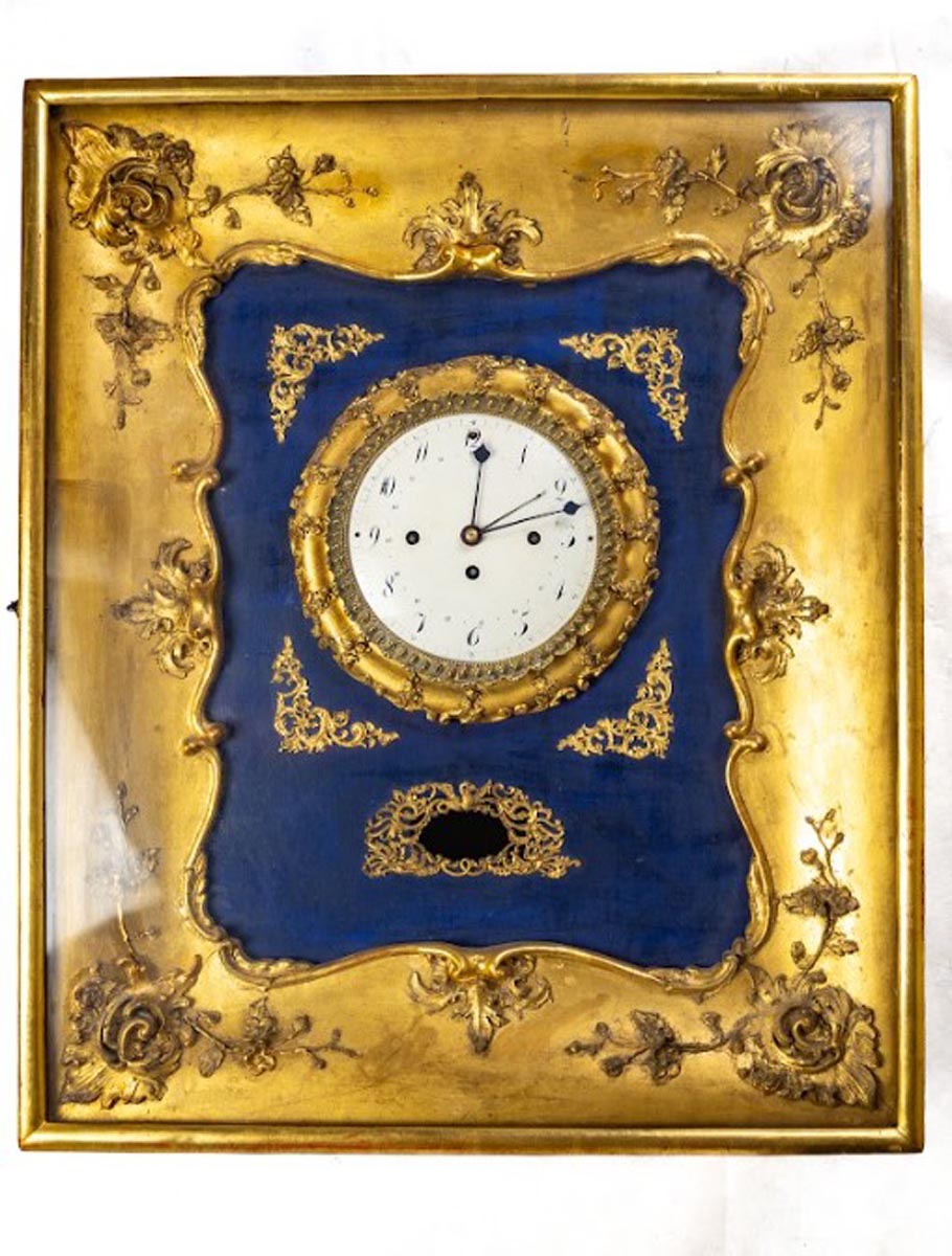 Kék bársonyban ringó idő – rokokó keretes német falióra