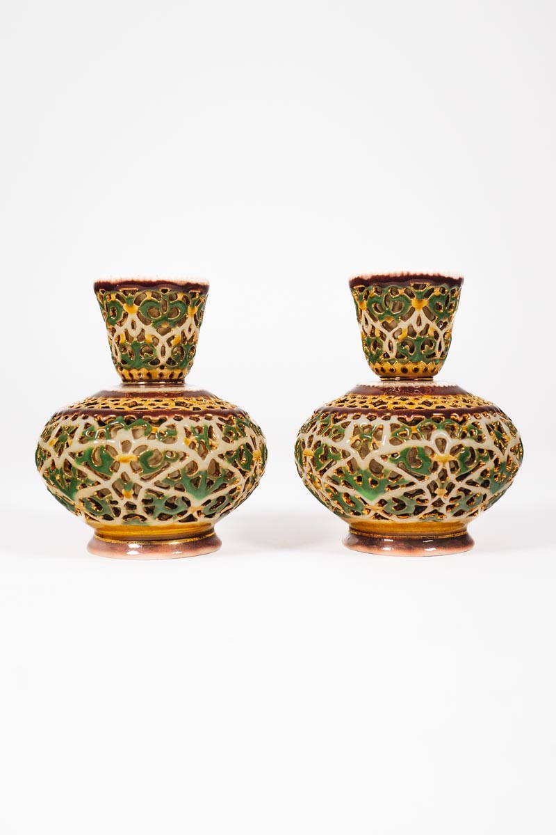 Zsolnay - Miniatűr áttört vázapár