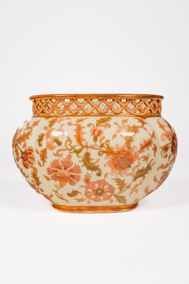 Zsolnay - Áttört peremű kaspó