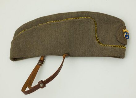 Svéd női katona sapka.