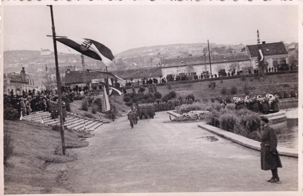 Eskütétel Pécs 1941-42.