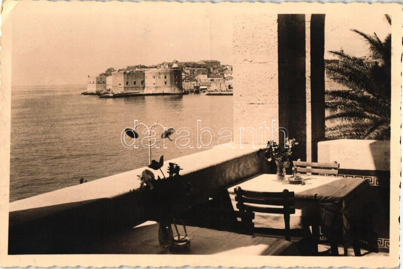 Dubrovnik, Ragusa; restaurant terrace (EK)