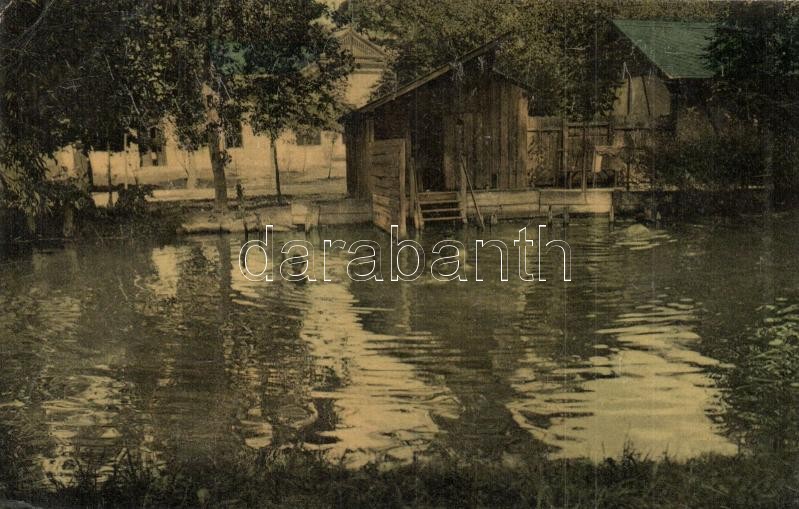 Hévíz, Kisfaludy ház a csatorna fürdővel, fürdőzők. Lang János kiadása (ázott sarok / wet corner)
