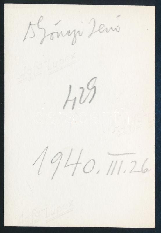 1940 Kinszki Imre (1901-1945) budapesti fotóművész hagyatékából, jelzés nélküli vintage fotó, a szerző által datálva (Dr. Gönczi Jenő portréja), 6,7x4,5 cm - Image 2