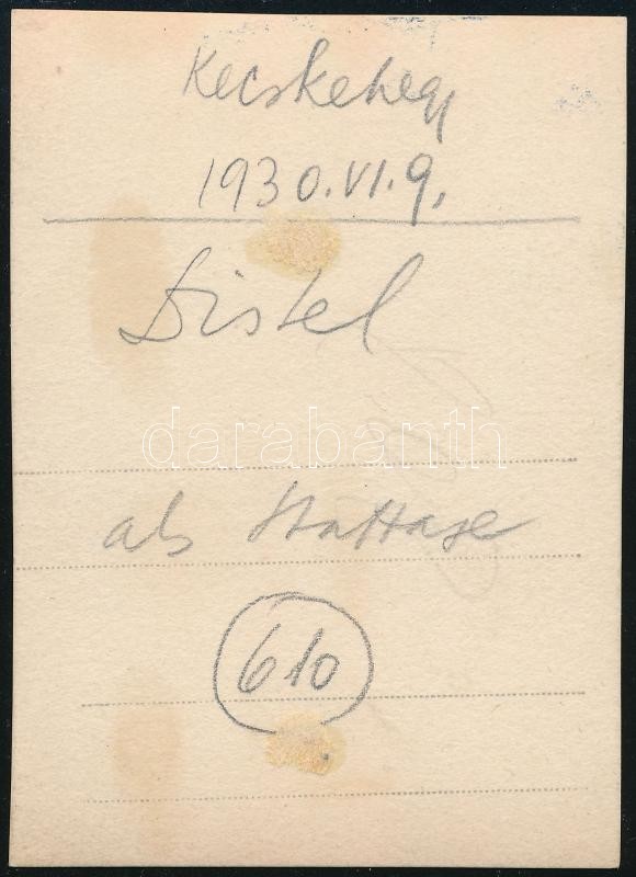 1930 június 9. Kinszki Imre (1901-1945) budapesti fotóművész hagyatékából jelzés nélküli, de a szerző által datált, vintage fotó (Kecskehegy, ez a szerző által számozott 610. felvétele), 8,3x6 cm - Image 2