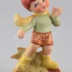 Korcsolyázó kisfiú, biszkvit porcelán figura, kézzel festett, jelzetlen, hibátlan, m: 10 cm