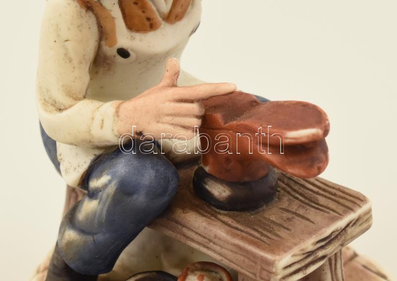 Cipész, biszkvit porcelán figura, kézzel festett, jelzetlen, kopásnyomokkal, m: 16 cm - Image 3