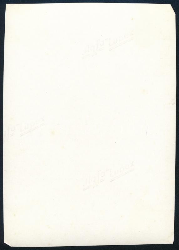 cca 1929 Kinszki Imre (1901-1945) budapesti fotóművész hagyatékából, jelzés nélküli vintage fotóművészeti alkotás (tornász lány), a kép két sarka kissé hiányos, 8,2x5,8 cm - Image 2