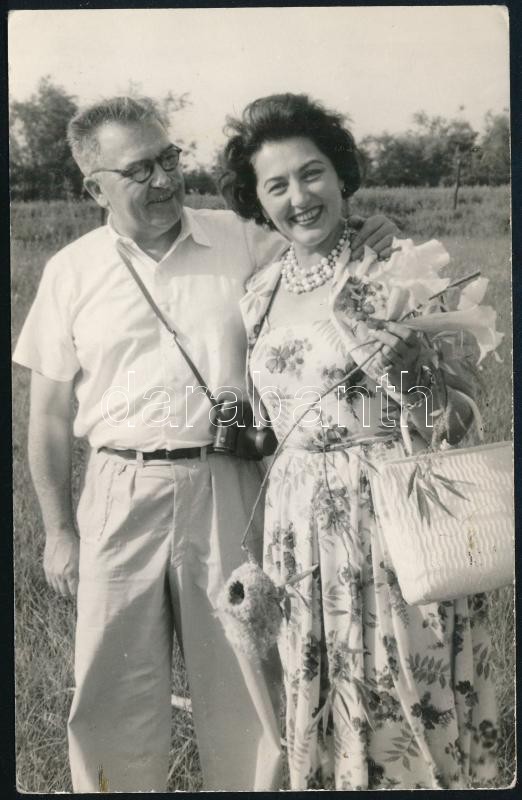 Lukács Margit (1914-2002) színésznő autográf dedikálással ellátott fotó - Image 2