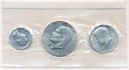 Amerikai Egyesült Államok 1976S 1/4$ Ag 'Washington' + 1/2$ Ag 'Kennedy' + 1$ Ag 'Eisenhower' 'Bicentennial' szettben, műanyag vákuum csomagolásban T:1,1- kis patina, a csomagolás egy kis helyen szakadt USA 1976S 1/4 Dollar 'Washington' +