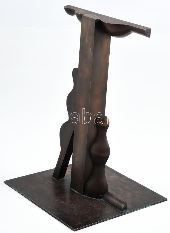 Deim Pál (1932-2016): Golgota. Patinázott bronz. Jelzés nélkül. 24,5x24,5x37.5cm - Image 2
