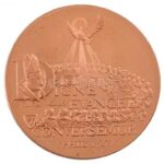 Bozó Gyula (1913-2004) 1994. 'Esztergomi Egyházmegyei zsinat' Br emlékérem dísztokban (42,5mm) T:1
