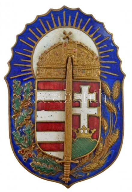 1920. 'Vitézi Jelvény' zománcozott bronz jelvény, hátlapon ferde kitűzőpántokkal, 'JEROUSCHEK BPEST SEMMELWEIS U. 7.' gyártói jelzéssel, a pánton beütött '2323' sorszámmal (57x37mm) T:1 / Hungary 1920. 'Badge of the Order of Vitéz'